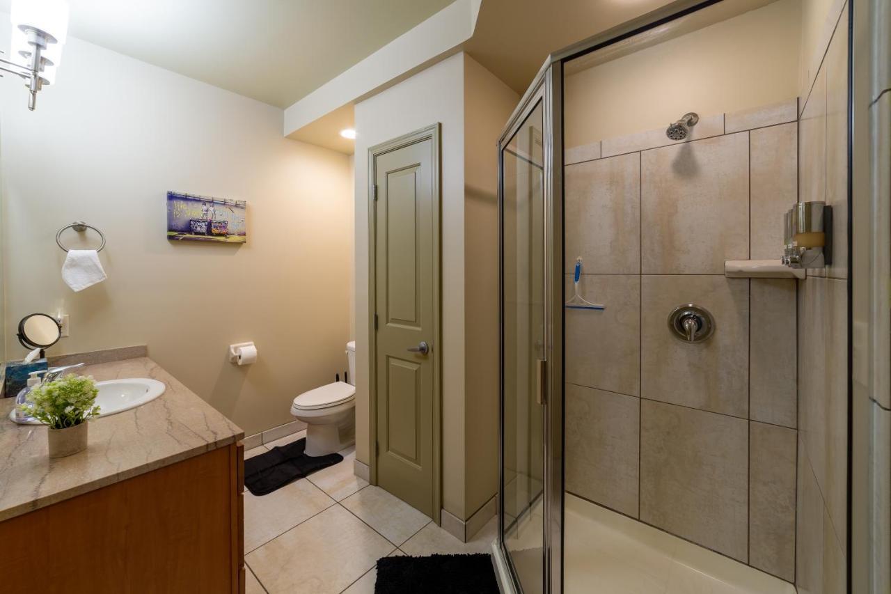 Ferienwohnung King Bed W/ Panoramic Views Of Dt! Rochester Exterior foto