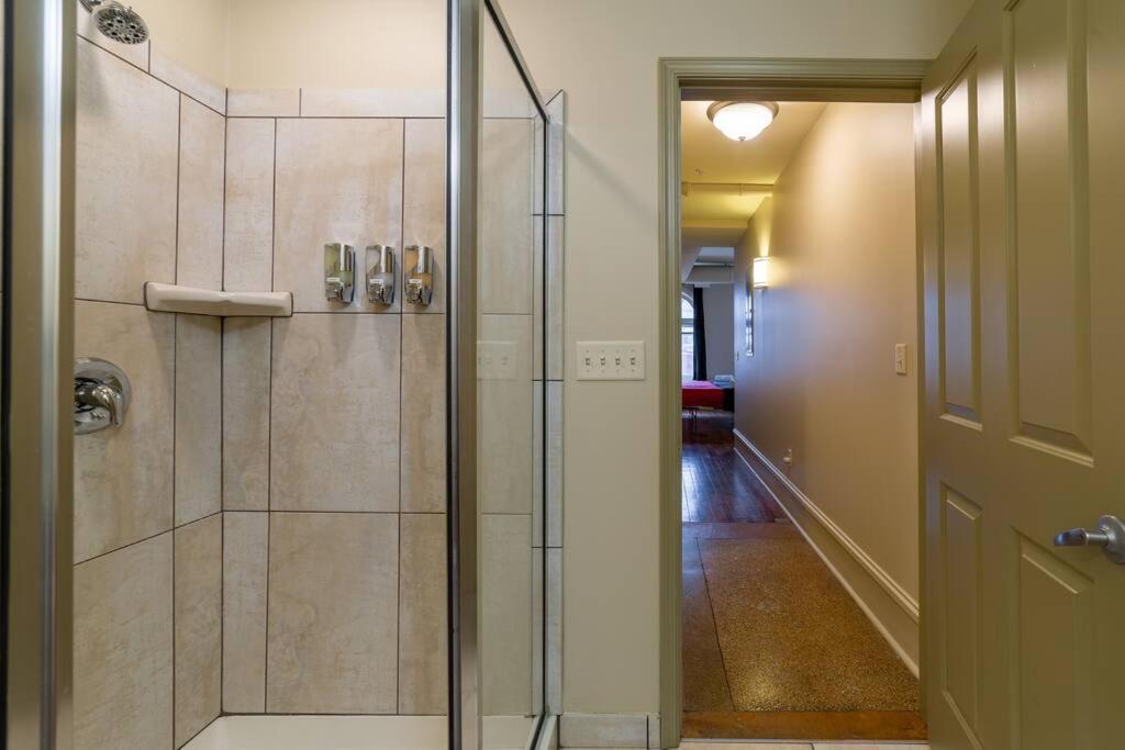 Ferienwohnung King Bed W/ Panoramic Views Of Dt! Rochester Exterior foto
