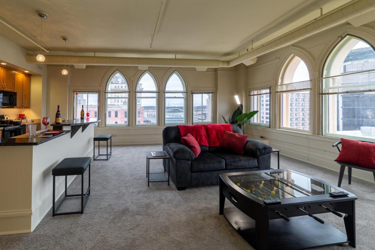 Ferienwohnung King Bed W/ Panoramic Views Of Dt! Rochester Exterior foto